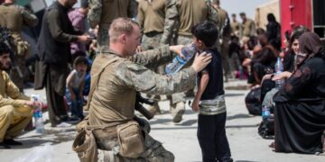 soldat-american-kabul-aeroport