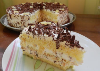 Tort-cu-ananas