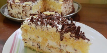 Tort-cu-ananas