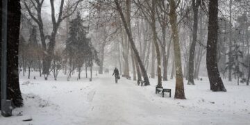 Vreme capricioasă de iarnă lovește România! ANM vine cu vești proaste privind prognoza meteo