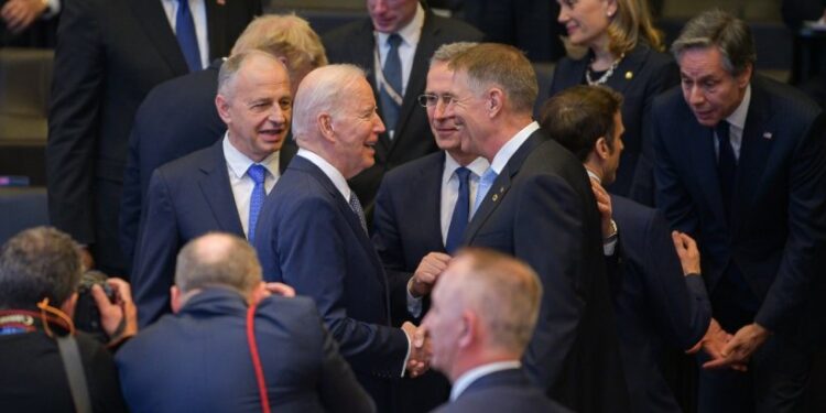 klaus-iohannis-joe-biden-intalnire-summit