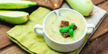 Supa-rece-de-dovlecei-cu-menta