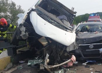 accident-rutier-teisani-prahova