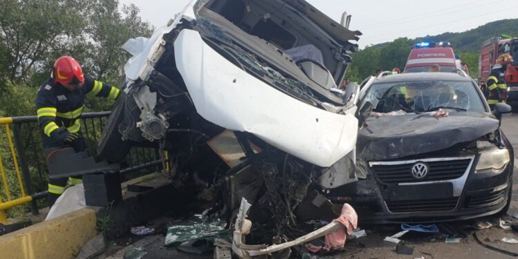 accident-rutier-teisani-prahova