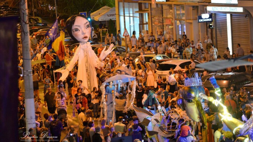 puppets-occupy-street