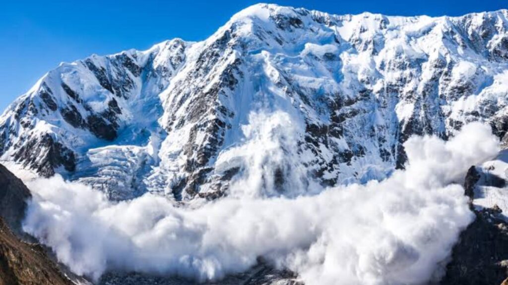 avalansa-Himalaya