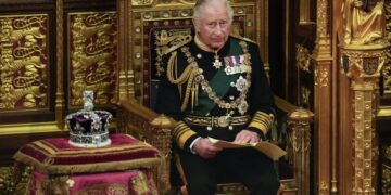 charles-va-fi-incoronat