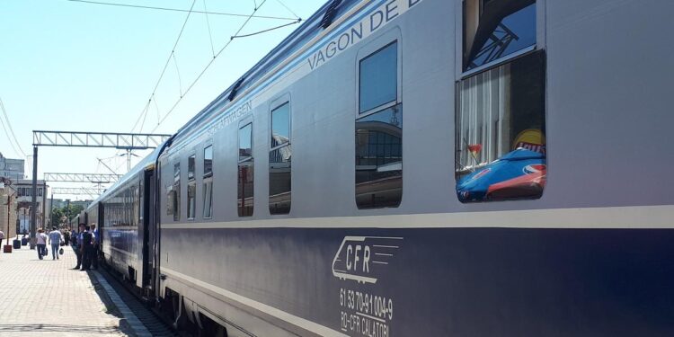 tanara-agresata-tren-controlor-craiova-bucuresti
