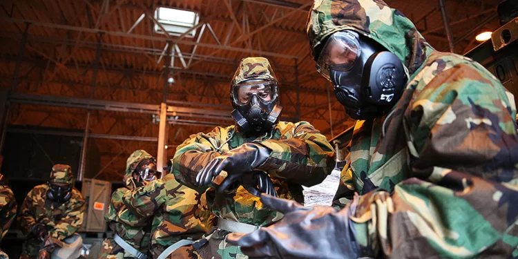 costum-aparare-nuclear