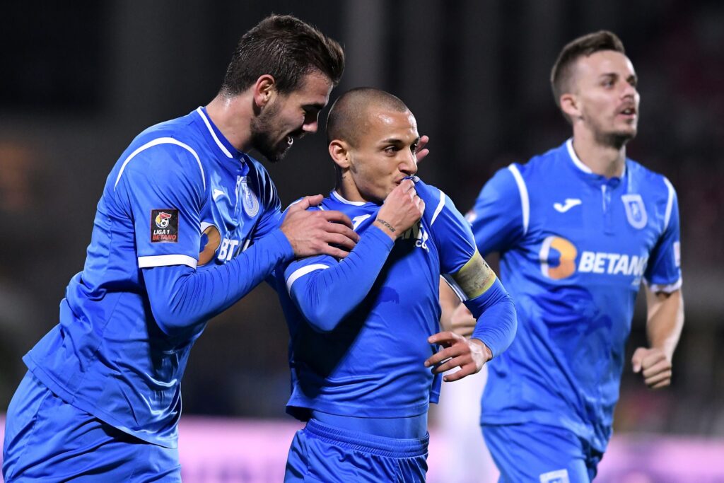 Universitatea-Craiova-Echipament
