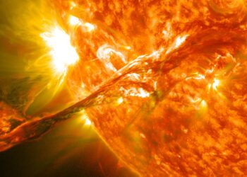 eruptie-solara-Pamant