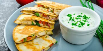 quesadilla-cu-pui-si-legume