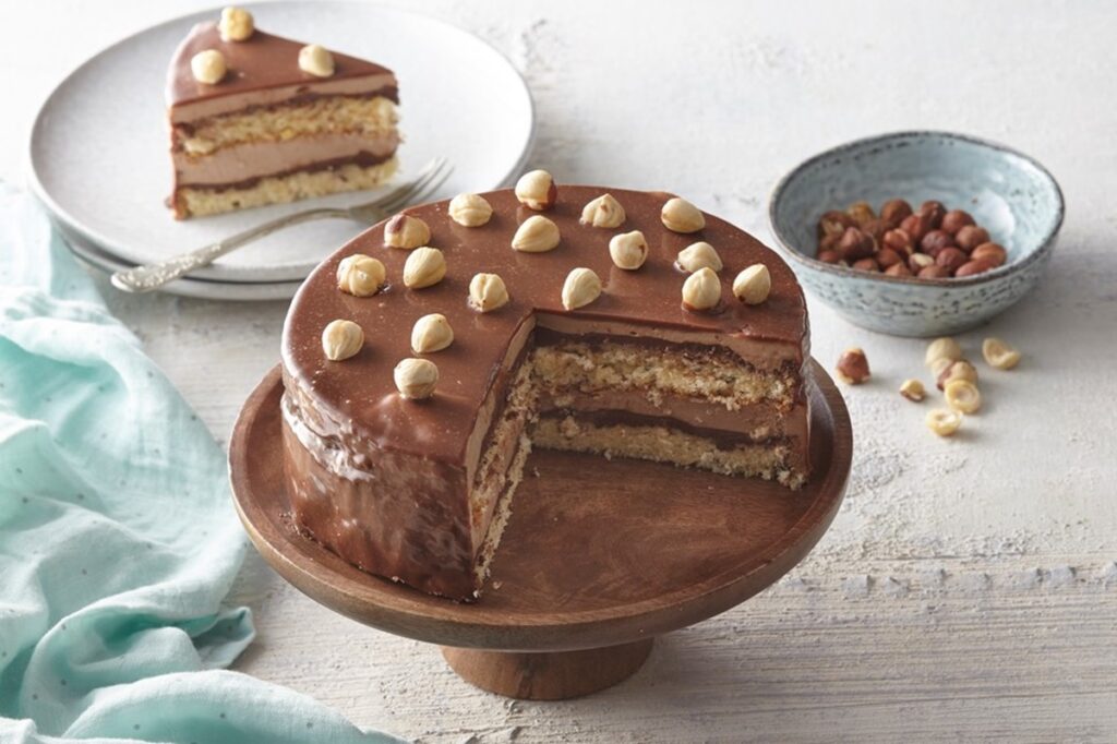 Tort-cu-cremă-de-cafea