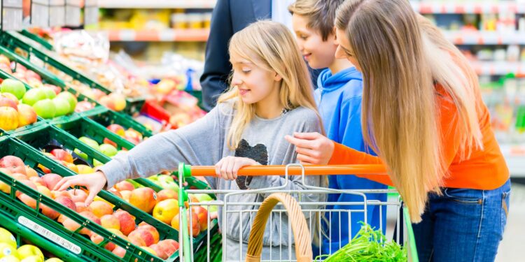 La-supermarket-cu-copiii