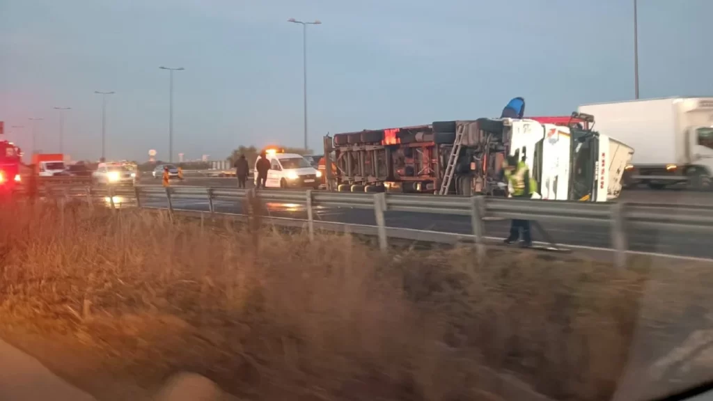 tir-rasturnat-A3-bucuresti-ploiesti