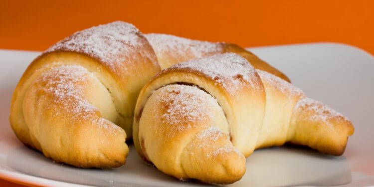 Cornuri-de-post-cu-marmeladă