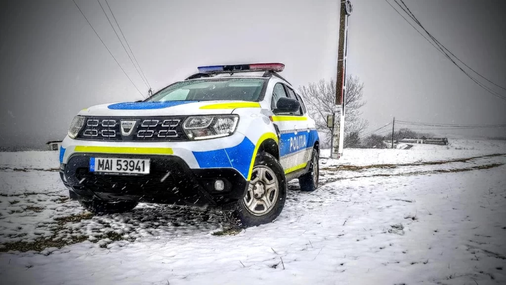 politisti-iarna-zapada