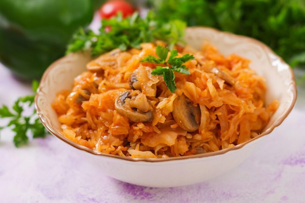 Varză-călită-cu-ciuperci