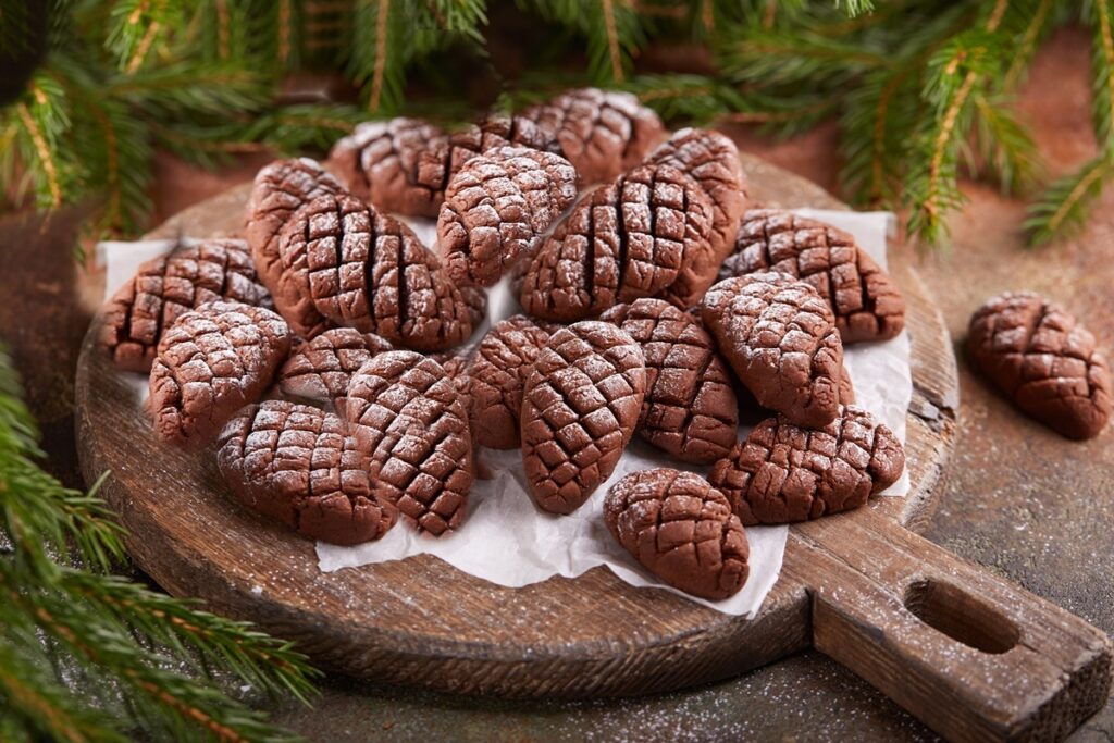 biscuiti-conuri-de-brad