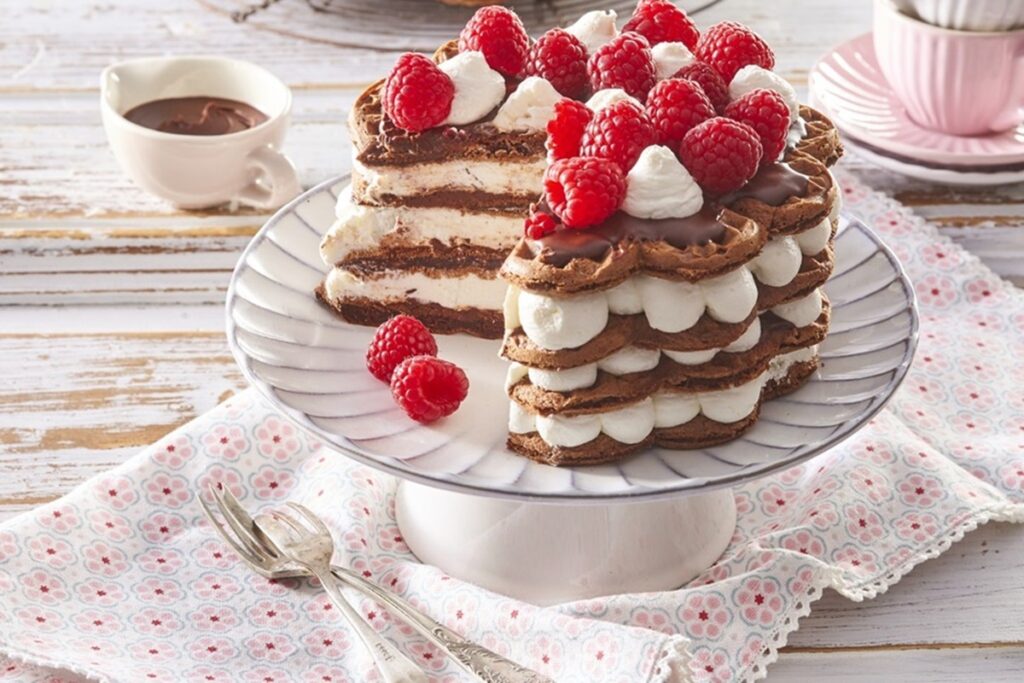 Tort-din-vafe-cu-ciocolată-și-mascarpone