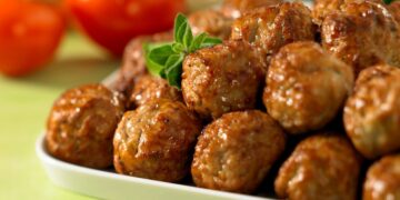 Chiftele-din-carne-cu-legume