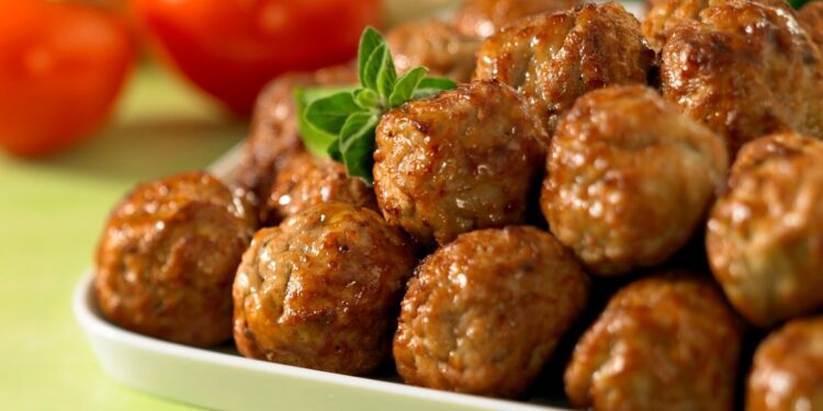 Chiftele-din-carne-cu-legume