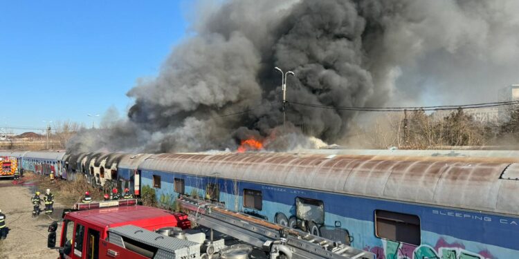 incendiu-vagoane-Bucuresti