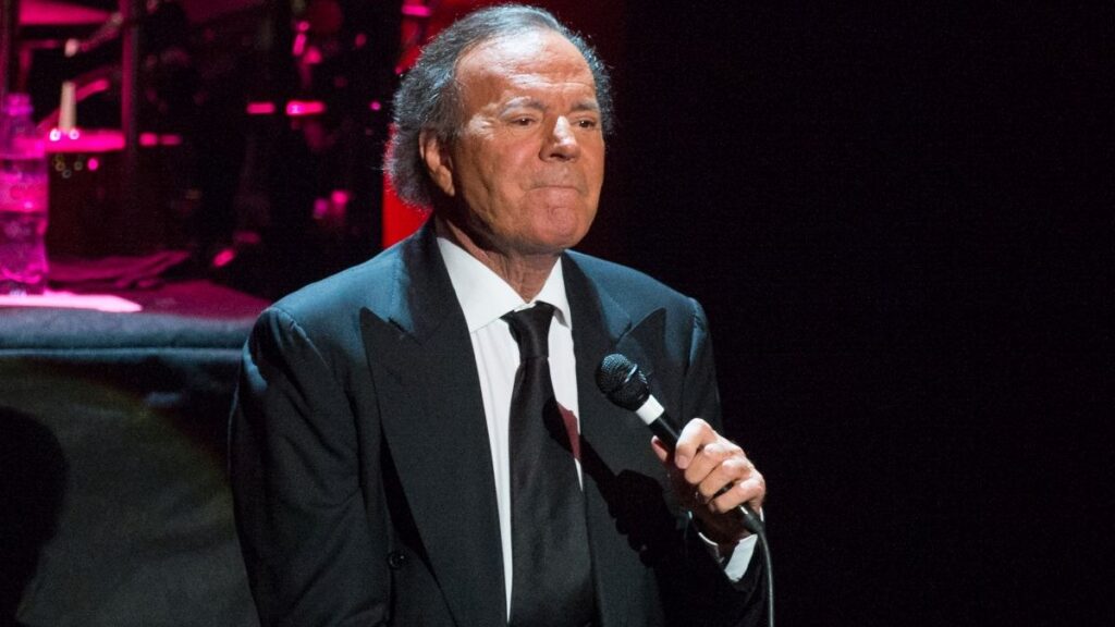 julio-iglesias-retinut