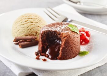 Lava-cake-cu-ciocolată