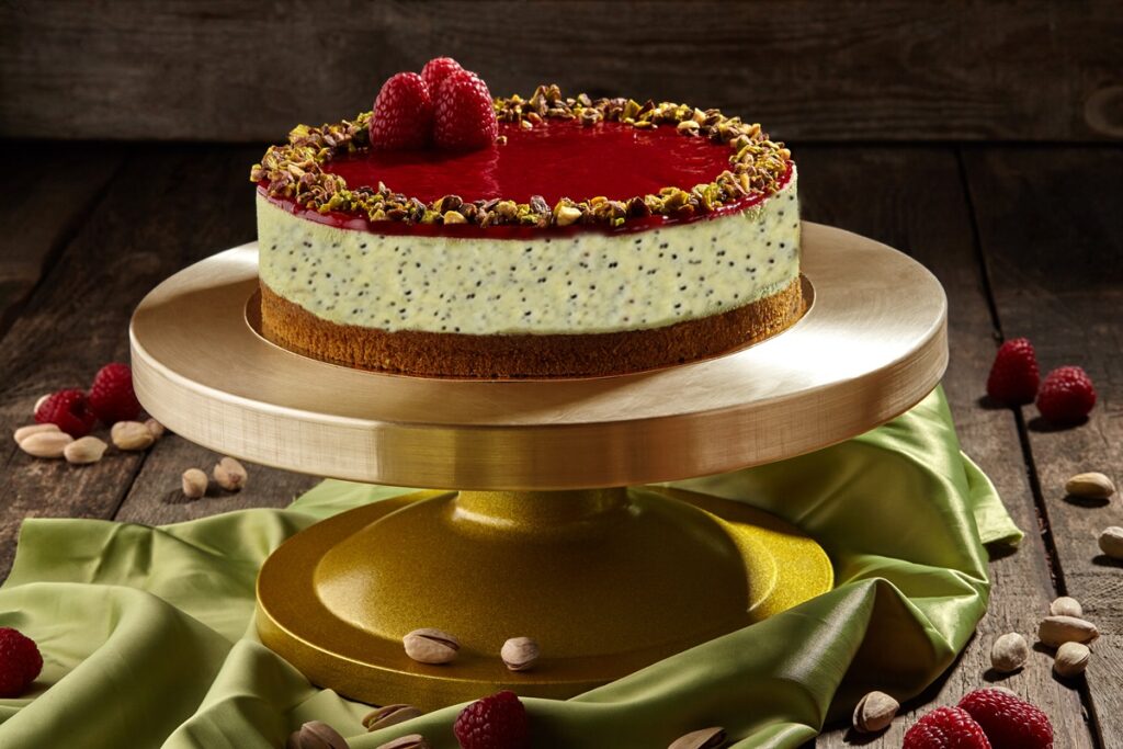 tort-cu-mango-si-mac-cu-jeleu-de-zmeura