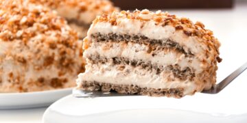 Tort-egiptean-cu-nuci-caramelizate