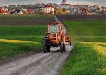 tractor-utilaj-agricol