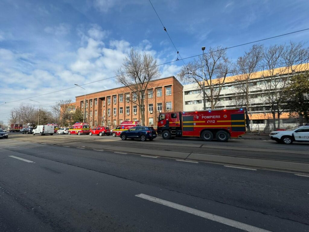liceu-Bucuresti-evacuat