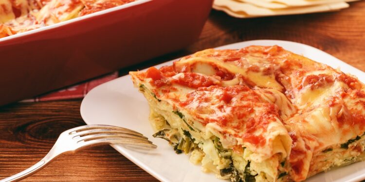 Lasagna-cu-spanac-și-brânzeturi