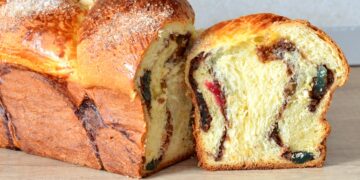 Cozonac-tradițional-cu-nucă-și-rahat