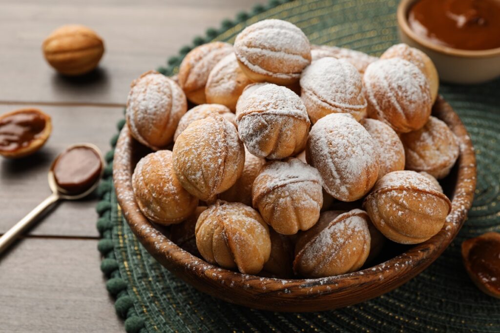 Nuci-cu-cremă-caramel-de-post
