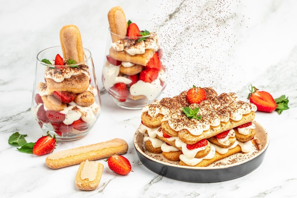 Tiramisu-cu-capsuni