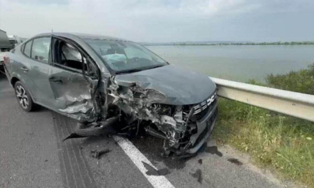 accident-Mehedinti-saci-voturi