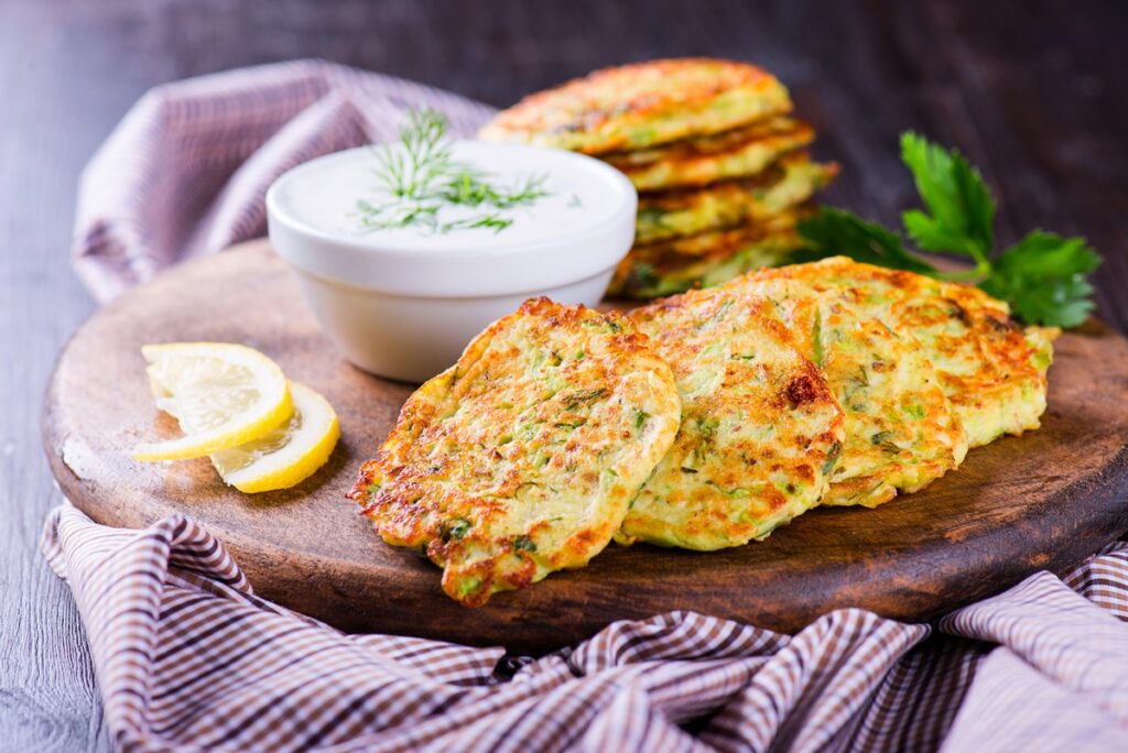 Clătite-de-dovlecei-cu-brânză