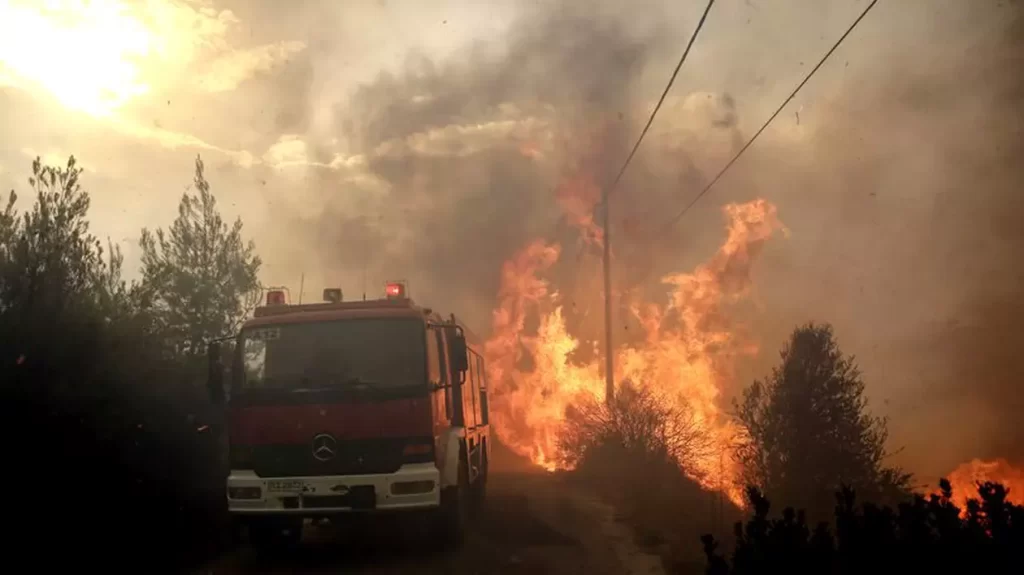 incendiu-grecia-pompieri
