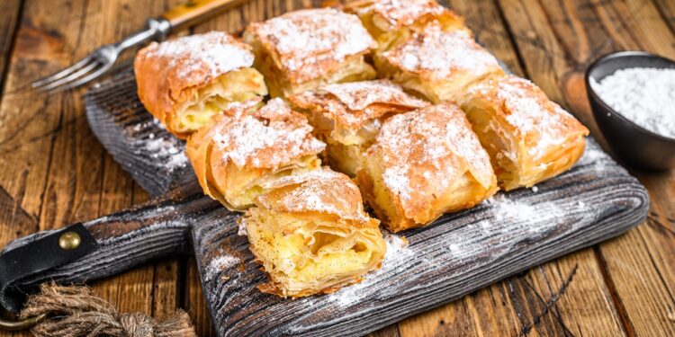 Bougatsa