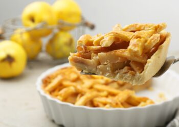 tarta-cu-gutui