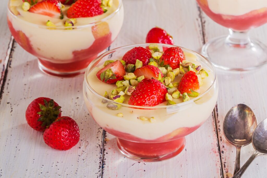 tiramisu-cu-capsuni