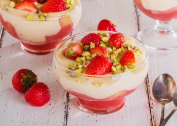 tiramisu-cu-capsuni
