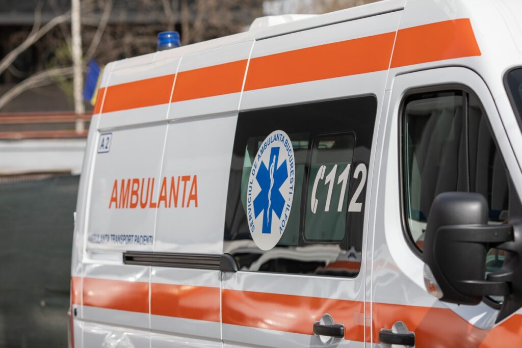 ambulanta-barbat-mort
