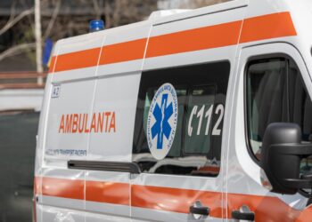 ambulanta-barbat-mort
