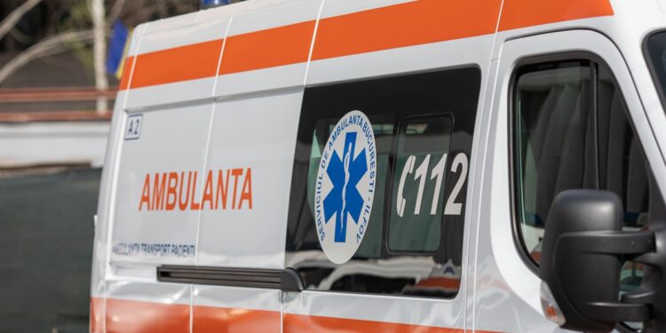 ambulanta-barbat-mort