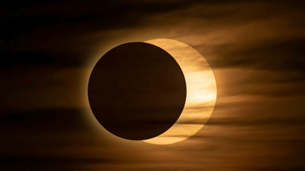 eclipsa-partiala-Soare