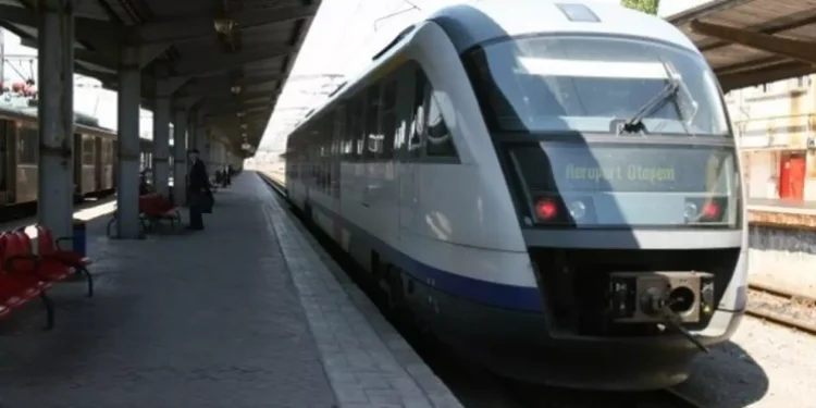 tren-otopeni