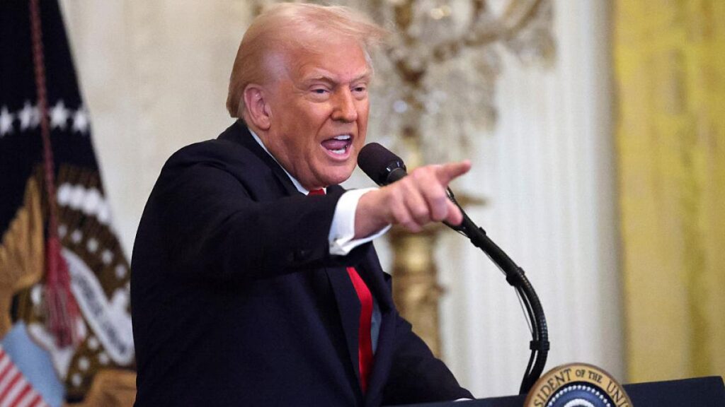 donald-trump-ameninta-iranul